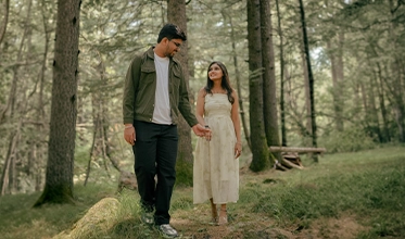 Pre-wedding shoots by Color Click Studio