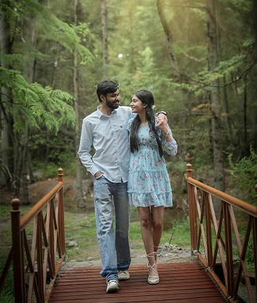 Pre-wedding shoots by Color Click Studio